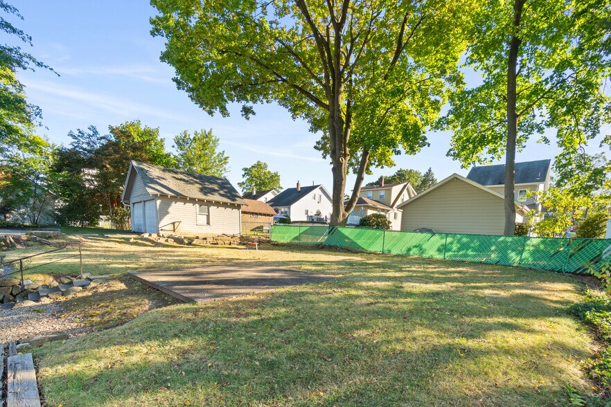 Building Photo - 15 vine street