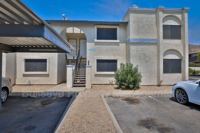 Primary Photo - 1540 W Mercer Ln