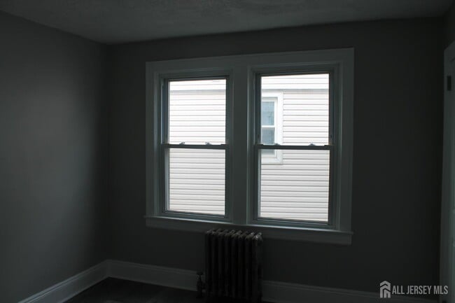 Building Photo - 67 Edgar St