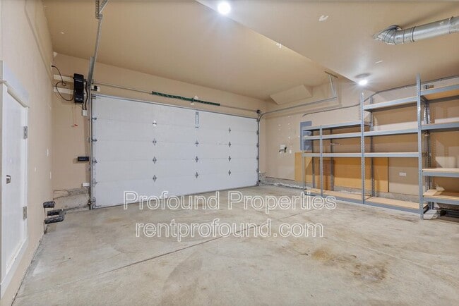 Building Photo - 7909 SW Oviatt Dr