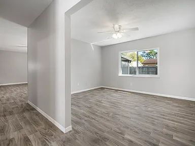 Building Photo - Beautiful Valrico Home | No Carpet + Screened Patio + Bonus Room