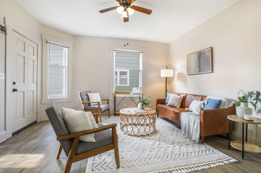 Building Photo - 311 Robey Pl SE