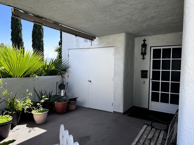 Building Photo - 2119 Via Puerta