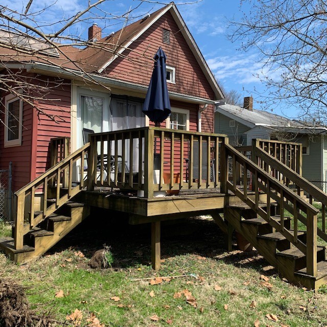 Rear deck - 206 E Vermilya Ave