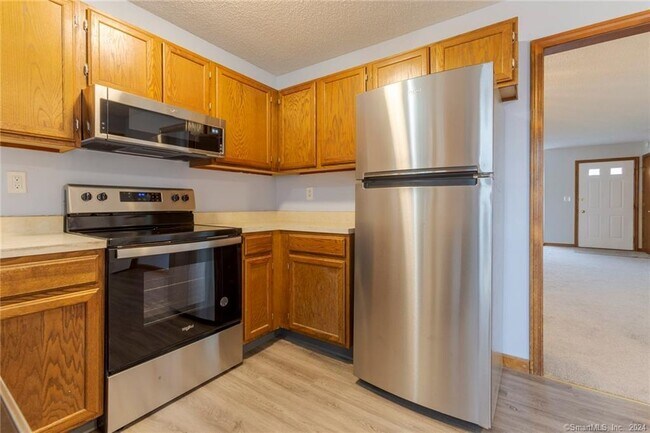 Building Photo - 22 Windwood Dr