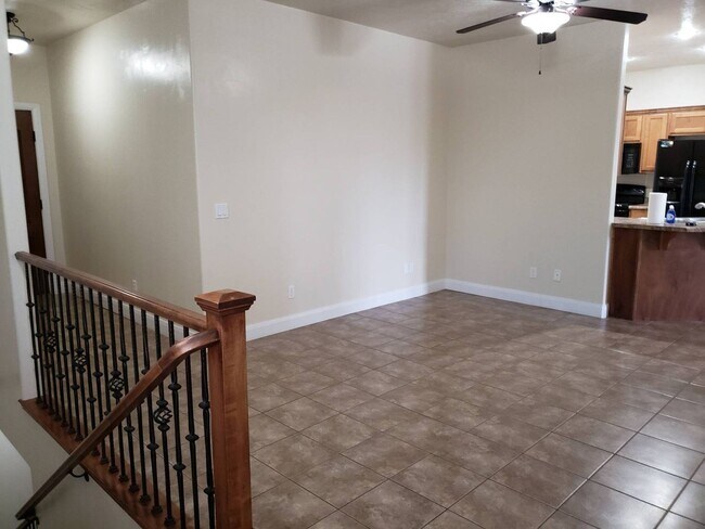 Building Photo - 1385 Clinton Way