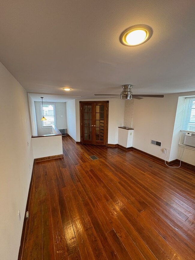 Building Photo - Beautiful 3 Bedroom on Susquehanna