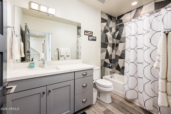 Building Photo - 4416 N 27th Way