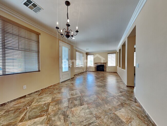 Building Photo - 2028 Silver Blaze Ct