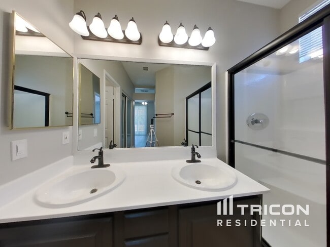 Building Photo - 43317 Sawgrass Ln