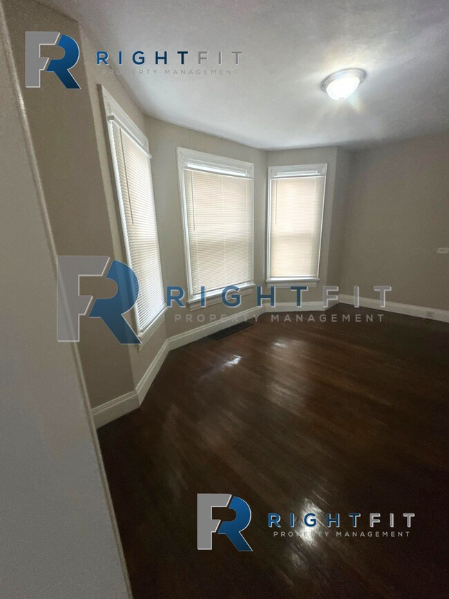 Building Photo - Charming 2 Bedroom Home in Dayton