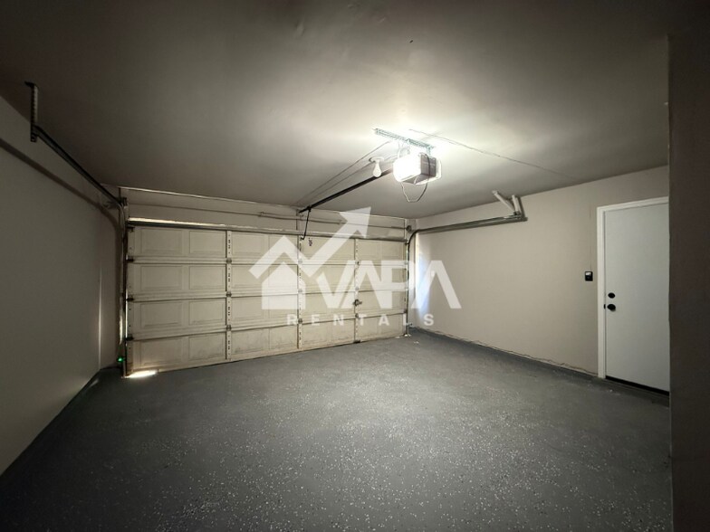 Building Photo - 4135 Sunrise Glade Dr