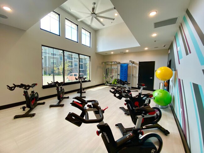 Building Photo - 1402 Cedar Thicket Ct