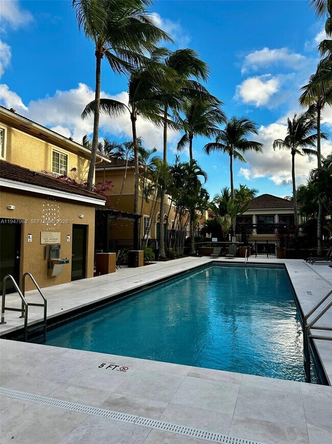 Building Photo - 2941 NE 185th St