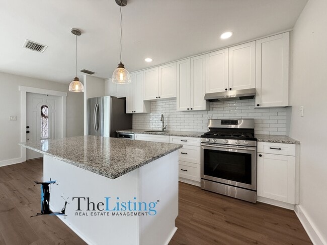 Building Photo - 4501 S Cortez Ave