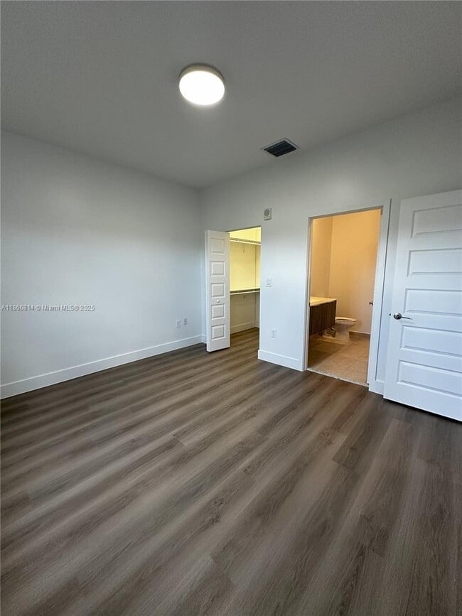 Building Photo - 7825 NW 104th Ave