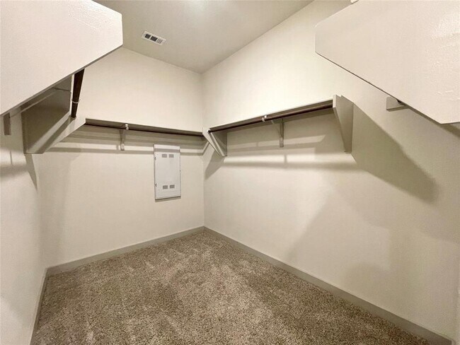 Building Photo - 7720 Jacobean WY