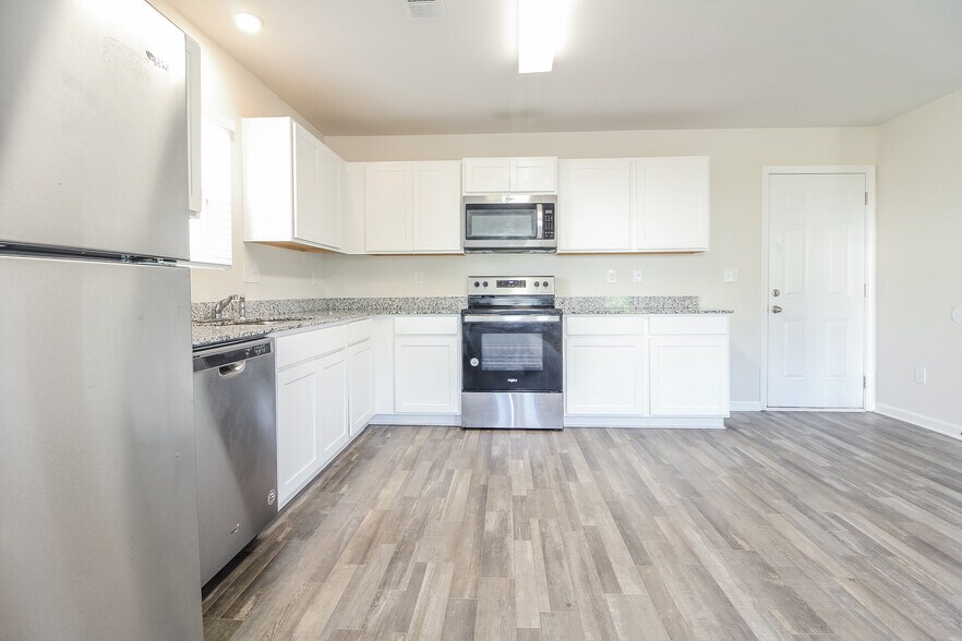 Building Photo - 200 Rawlings Hide Ln