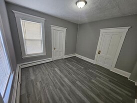 Building Photo - 275 Lake Ave