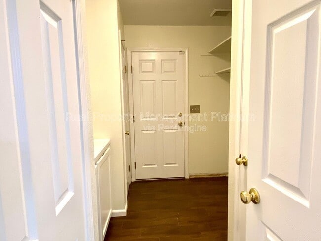 Building Photo - 5811 W Sample Ave