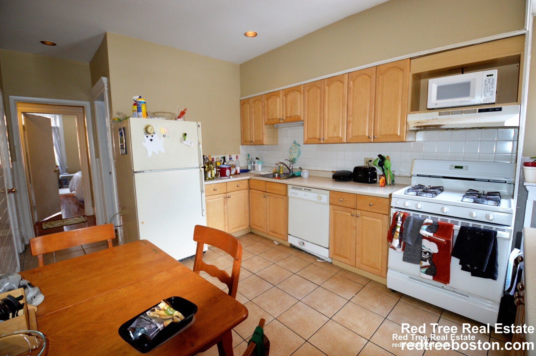 Building Photo - 10 Strathmore Rd