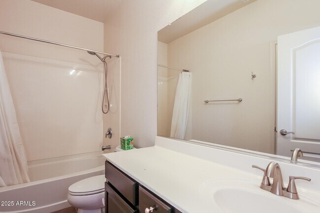 Building Photo - 12690 S 184th Ave