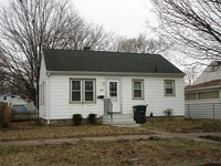 Building Photo - 641 Newton St