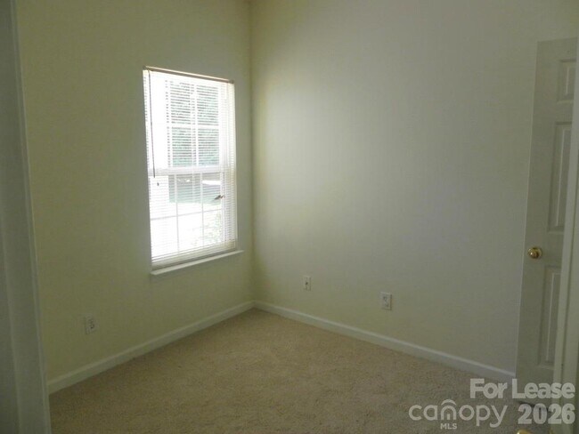 Building Photo - 13604 S Old Statesville Rd