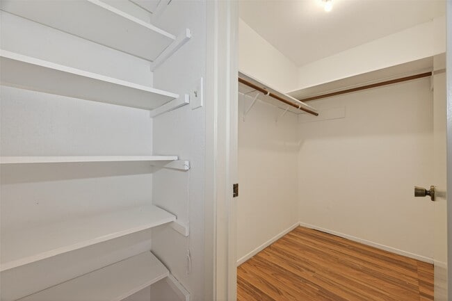 Building Photo - 13908 Cravenridge Dr