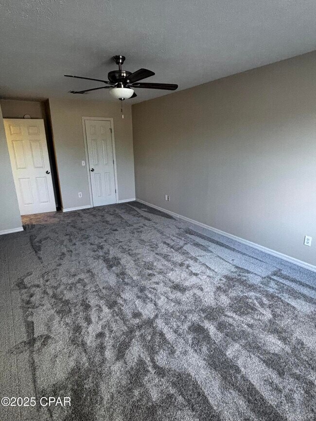 Building Photo - 6588 Harbour Blvd