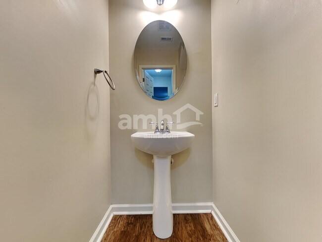 Building Photo - 1073 Briar Rose Ln