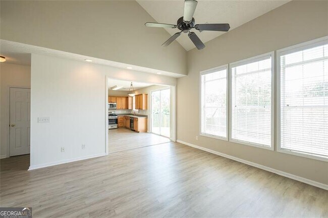 Building Photo - 325 Stone Valley Xin