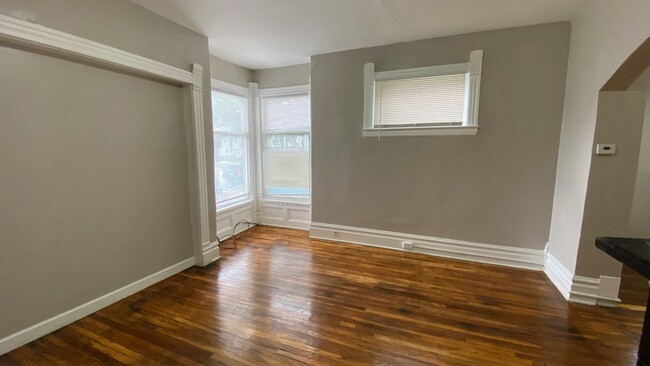 Building Photo - 1054 Lafayette Ave SE