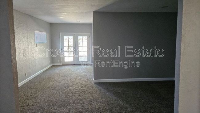 Building Photo - 929 Jensen Cir