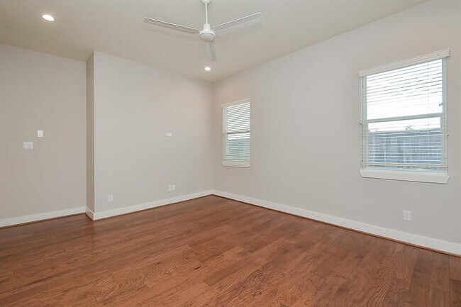 Building Photo - 18526 Bridgeway Ln
