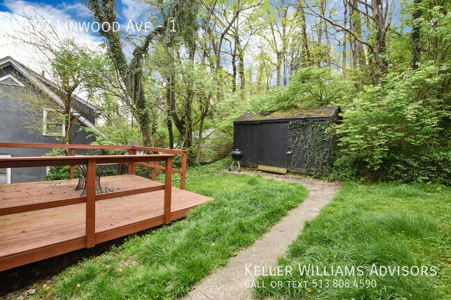 Building Photo - 3577 Linwood Ave