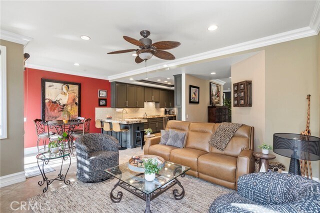 Building Photo - 6216 Greenbrier Dr
