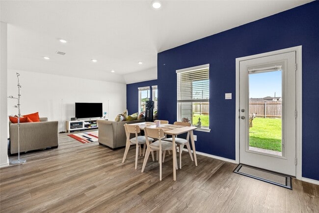 Building Photo - 15726 Majestic Evergreen Wy