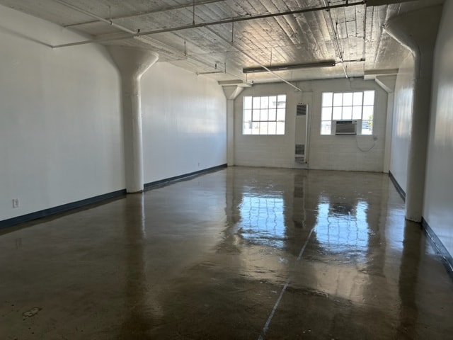 Building Photo - 1308 Factory Pl