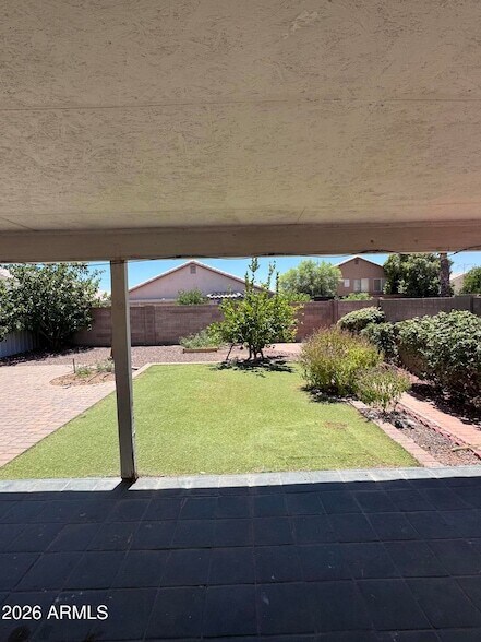 Building Photo - 1305 W Villa Maria Dr