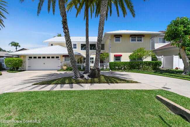 Building Photo - 2230 Sykes Creek Dr