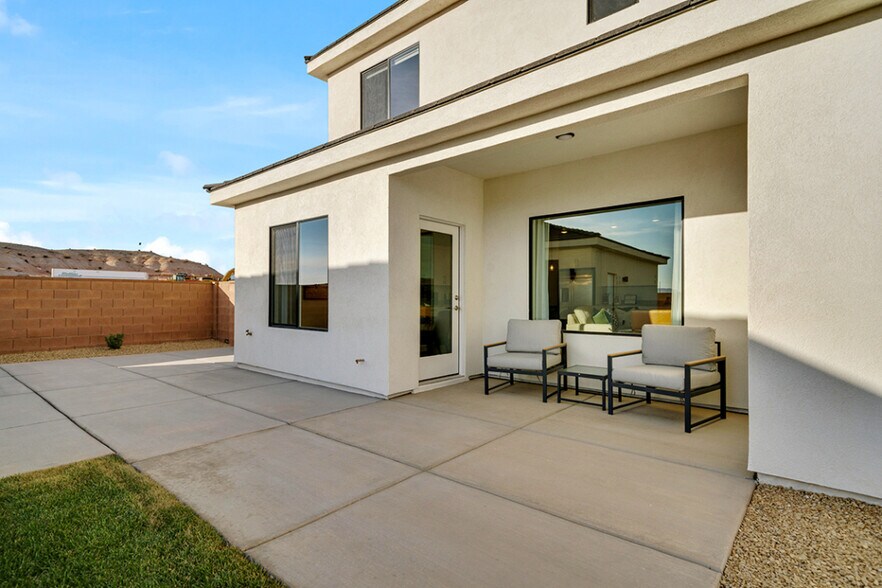 Building Photo - 6068 S White Trails Dr