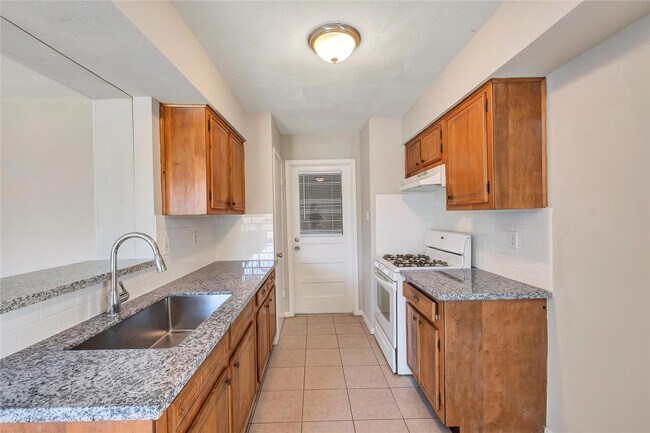 Building Photo - 11862 S Evelyn Cir