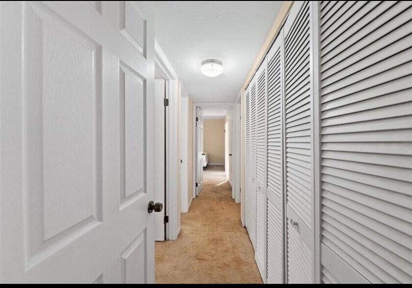 Building Photo - 401 NW 39th Rd