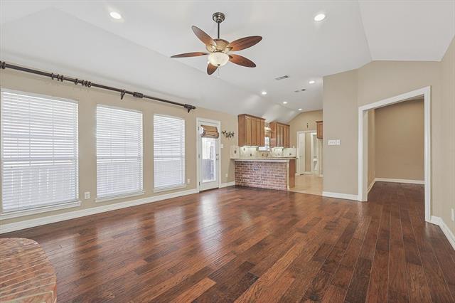 Building Photo - 7009 Oak Hills Ct