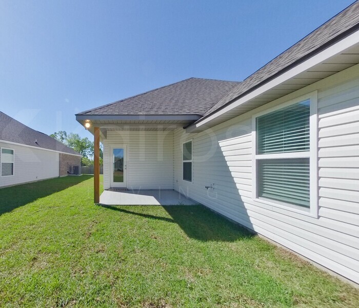 Building Photo - 17641 Carlisle Ave