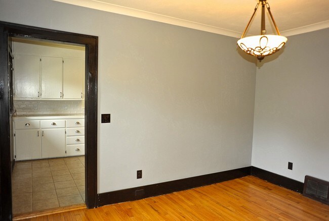 Building Photo - 1213 Lake Michigan Dr NW