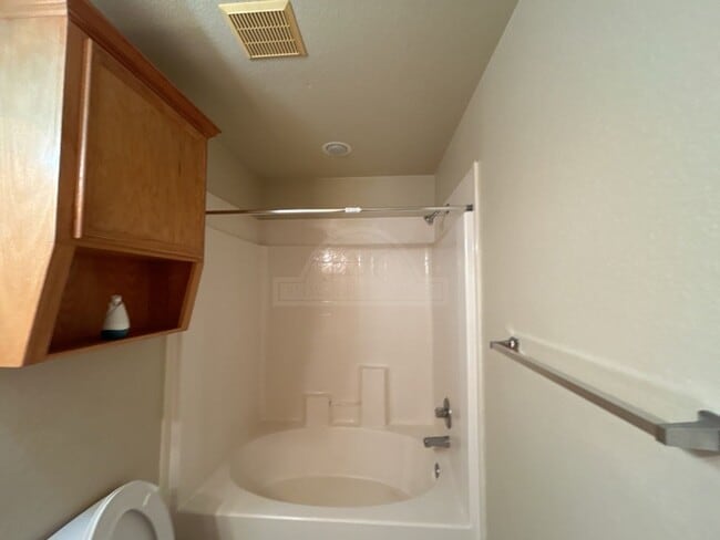 Building Photo - 4700 Pennington Ave