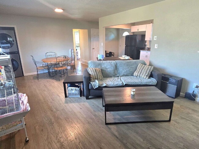 Building Photo - 2534 E San Miguel St