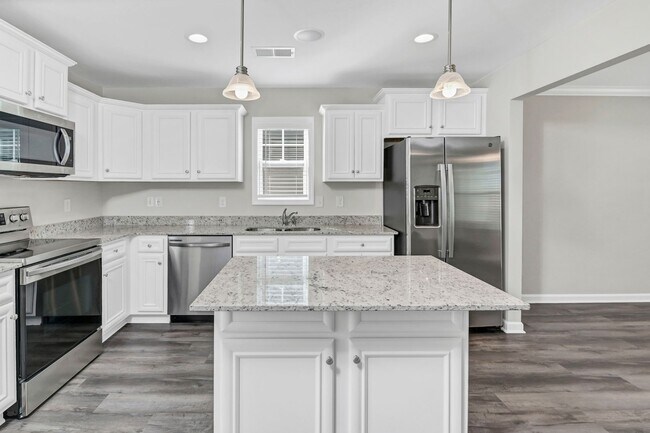 Building Photo - Beautiful Home for Rent in Elgin's Walnut ...